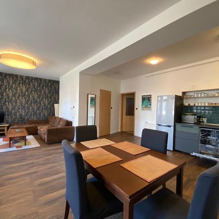 2 Bedroom 107 M2 Loft With Balcony Budapest Bagian luar foto