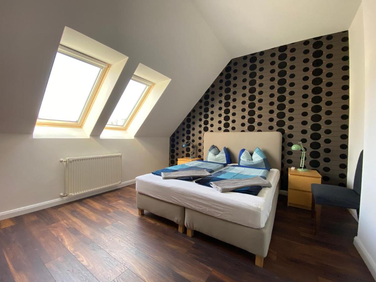 2 Bedroom 107 M2 Loft With Balcony Budapest Bagian luar foto