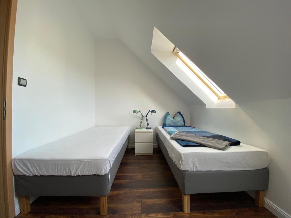 2 Bedroom 107 M2 Loft With Balcony Budapest Bagian luar foto